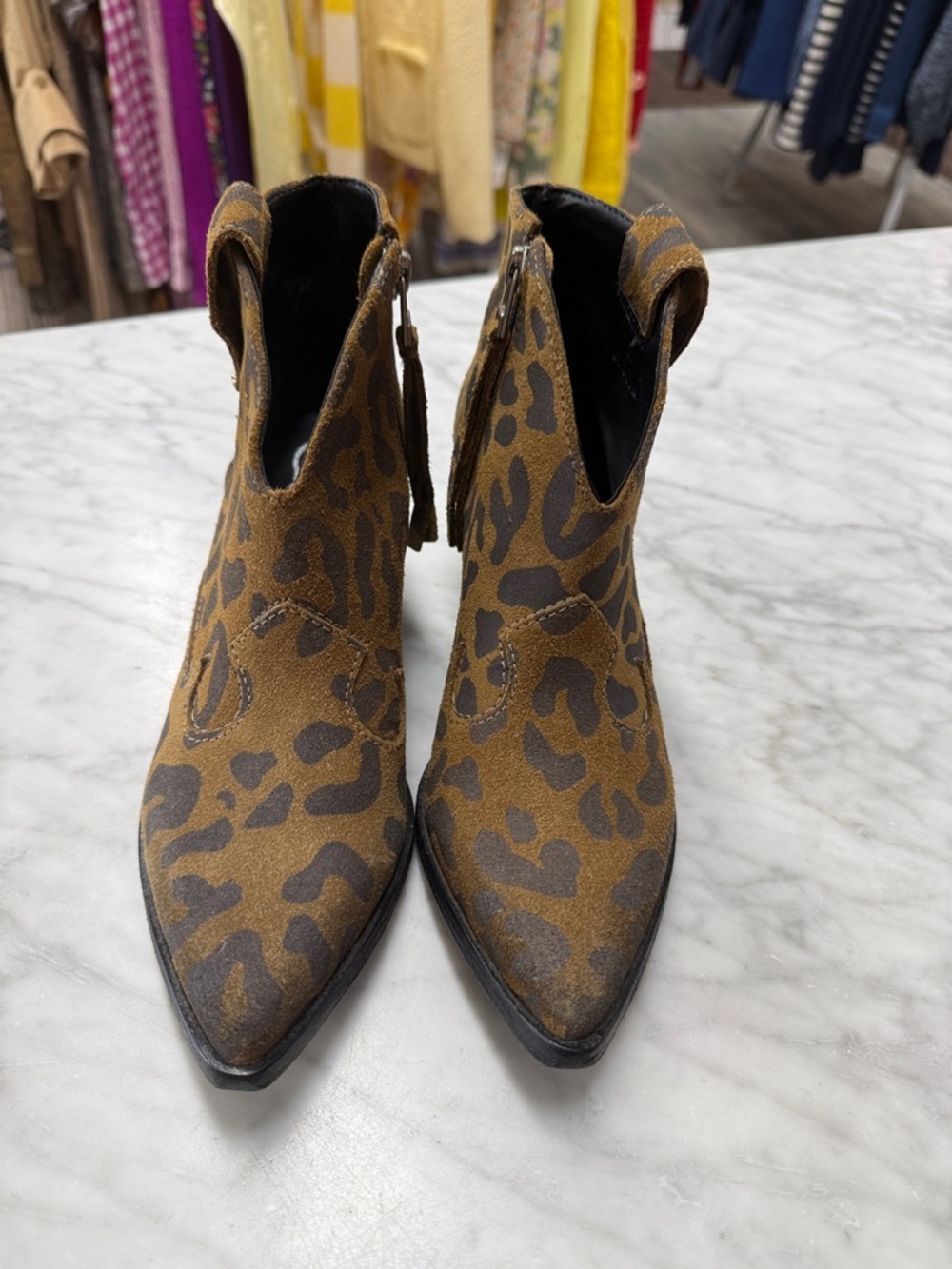 Golo Women's Leopard Suede Interior Zip Ankle Bootie Size 6 - Picture 2 of 11